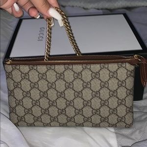 Small Gucci clutch